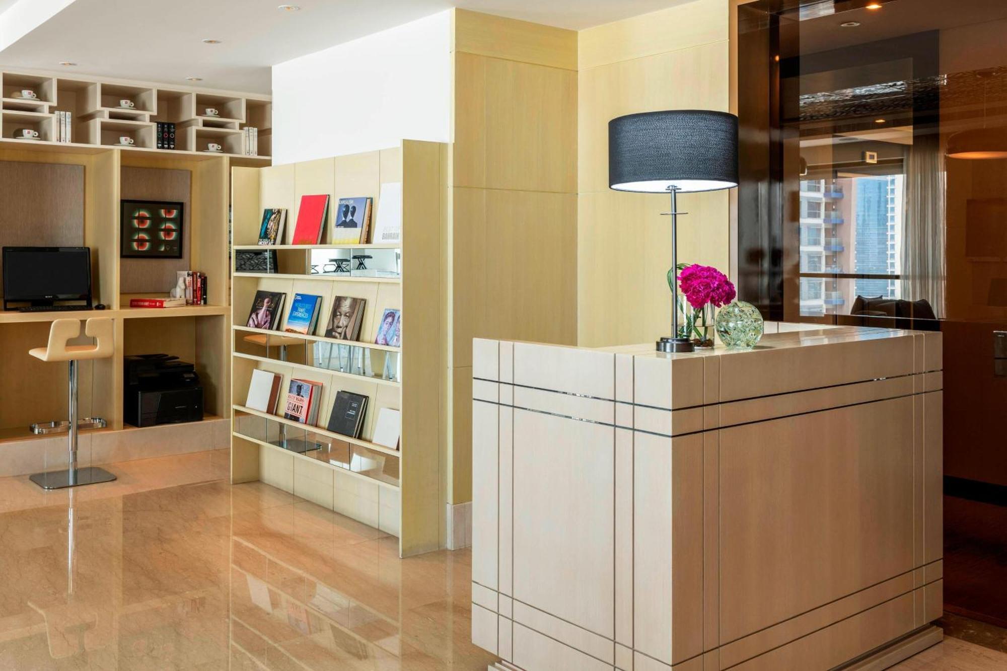 Le Meridien City Centre Bahrain Manamah Buitenkant foto Reception area